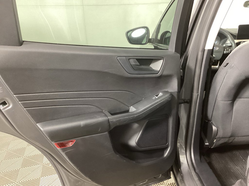 Used 2022 Ford Escape SE w/ Convenience Package image 12