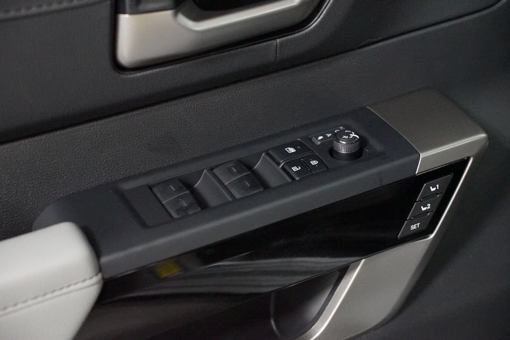 New 2026 Toyota Tundra Limited AWD/4WD image 32