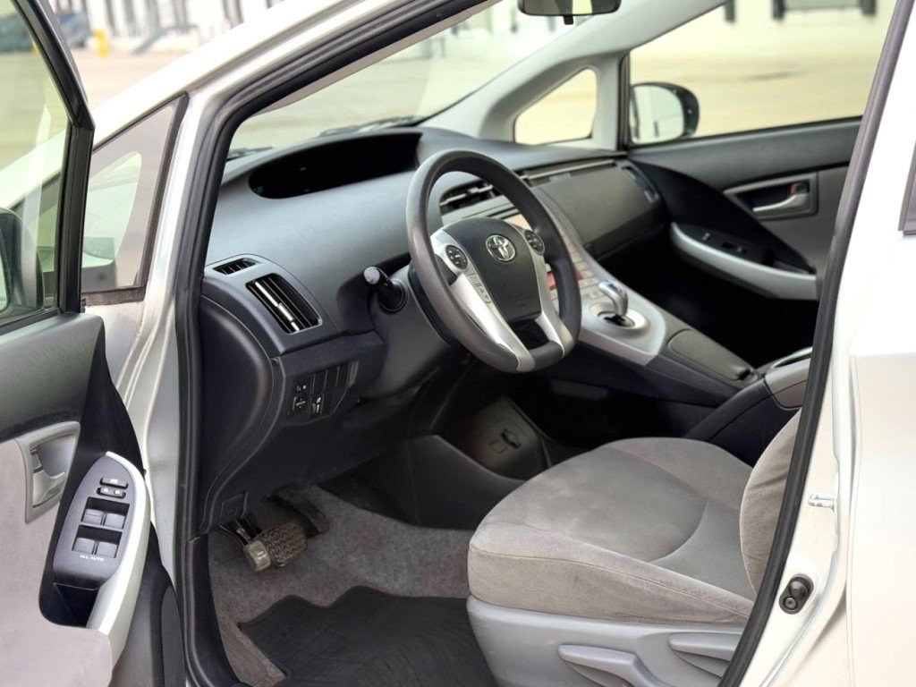 Used 2012 Toyota Prius Two image 10