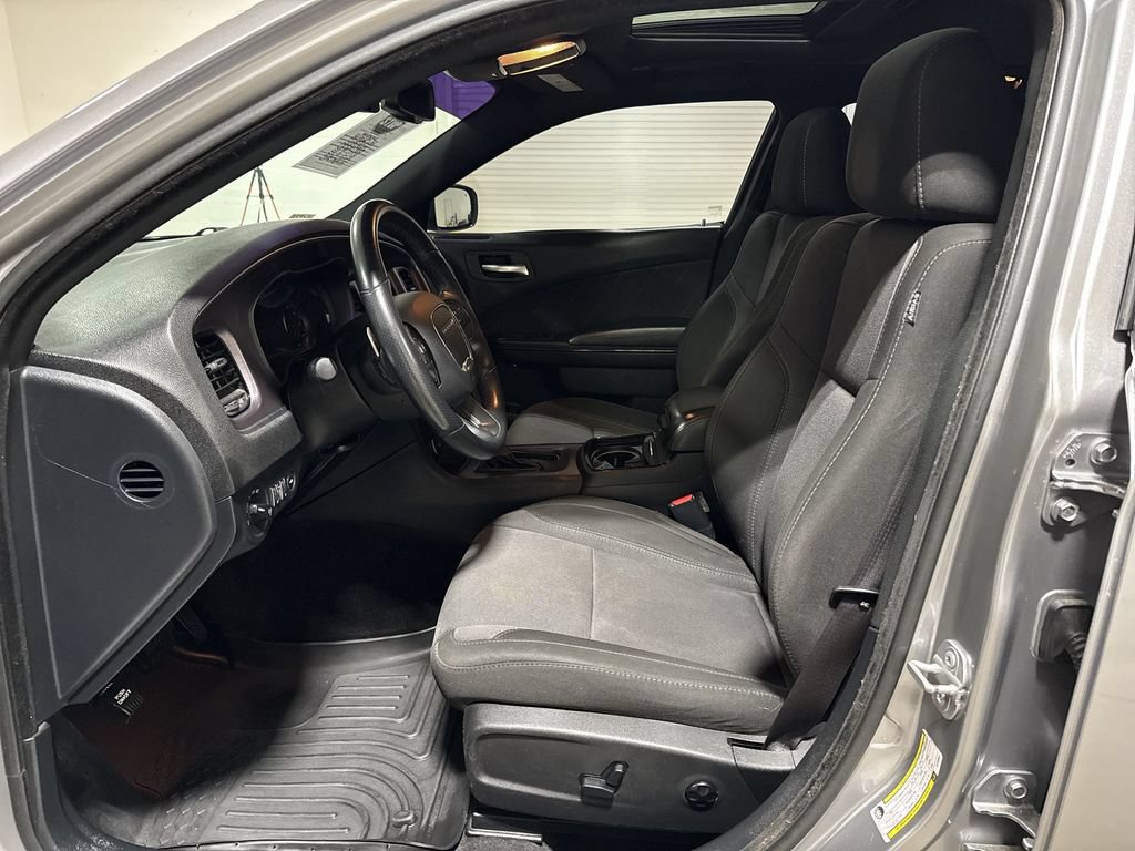 Used 2018 Dodge Charger R/T w/ Blacktop Package RWD image 20