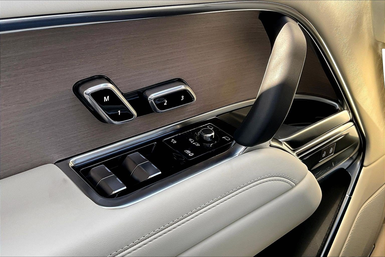 New 2026 Land Rover Range Rover SE AWD/4WD image 25