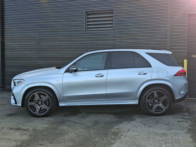 Used 2025 Mercedes-Benz GLE 450e 4MATIC image 2