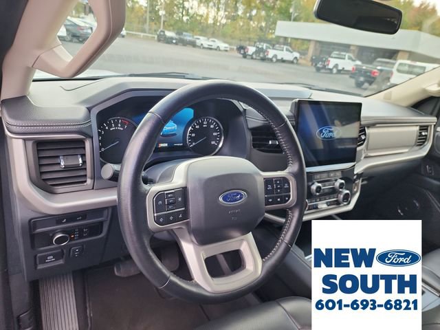Used 2024 Ford Expedition XLT image 13