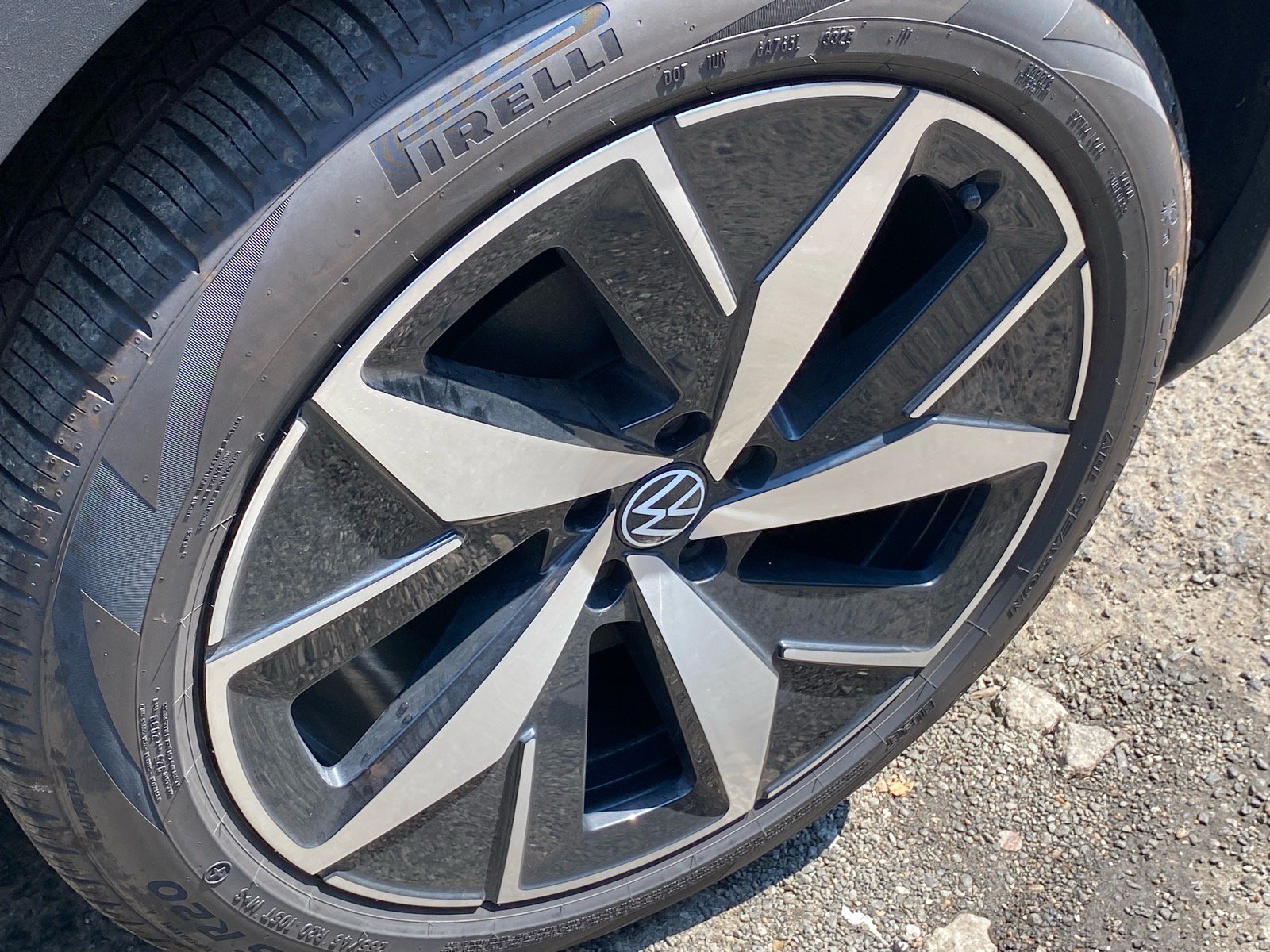 Used 2025 Volkswagen ID.4 Pro S RWD image 19