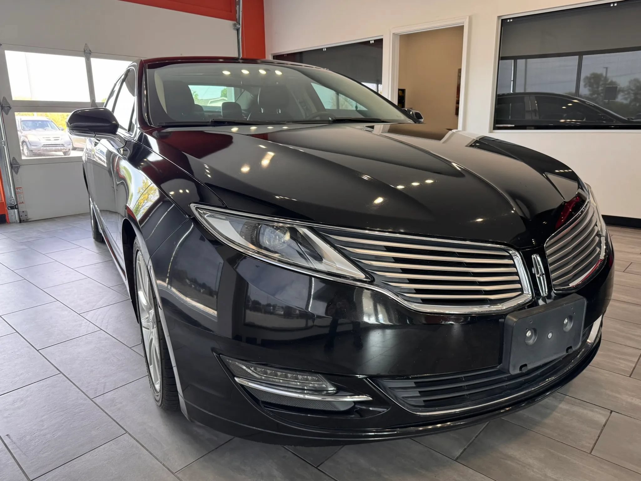 Used 2014 Lincoln MKZ w/ Equipment Group 101A Select FWD image 1