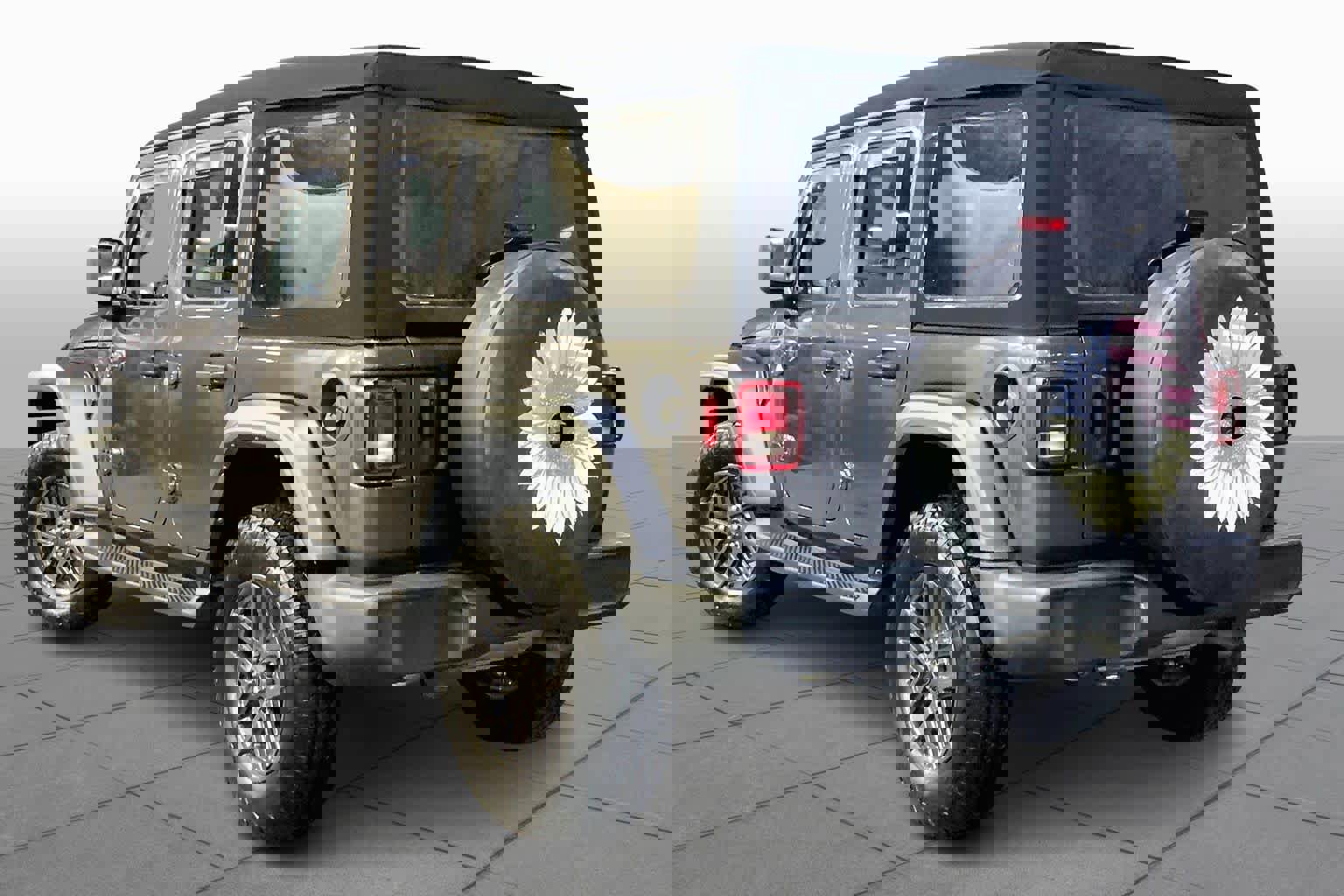 Used 2024 Jeep Wrangler Sport S image 12