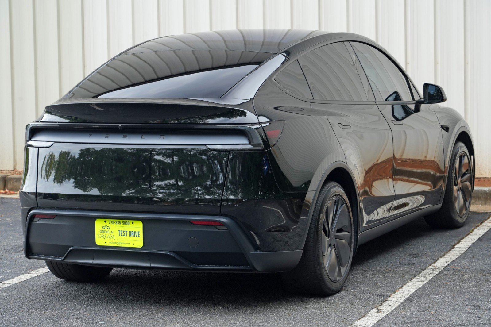 Used 2026 Tesla Model Y 2WD image 54