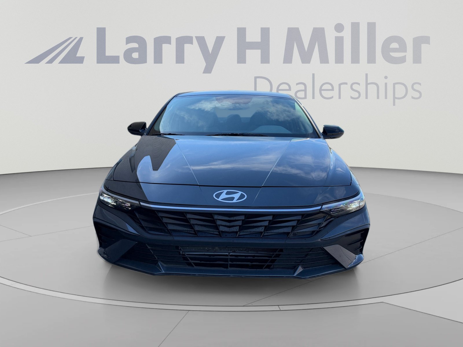 Certified 2025 Hyundai Elantra Sport FWD image 8