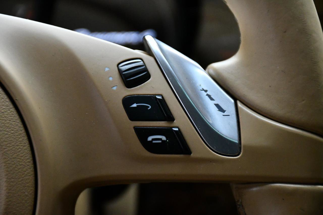 Used 2016 Porsche Panamera 4 AWD/4WD image 20