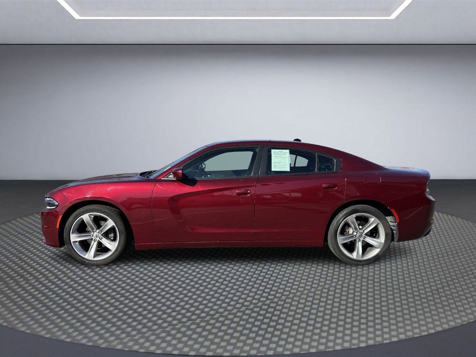 Used 2018 Dodge Charger SXT Plus w/ Quick Order Package 29J RWD image 3