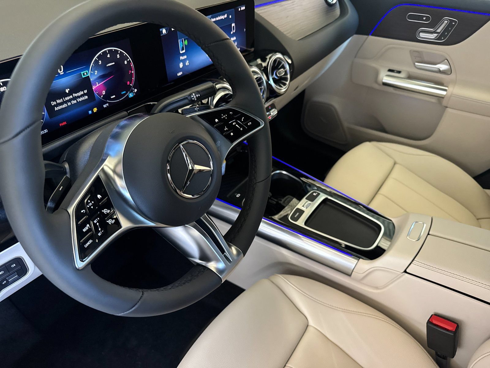 New 2026 Mercedes-Benz GLA 250 4MATIC image 10