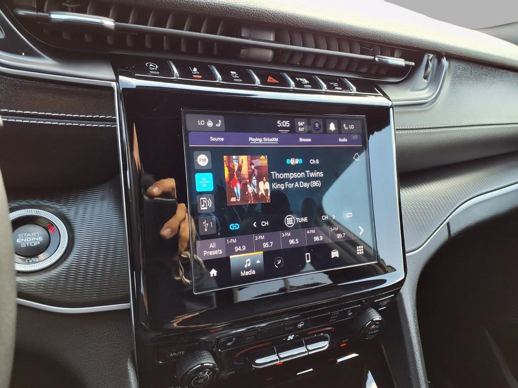 Certified 2023 Jeep Grand Cherokee L Laredo image 5