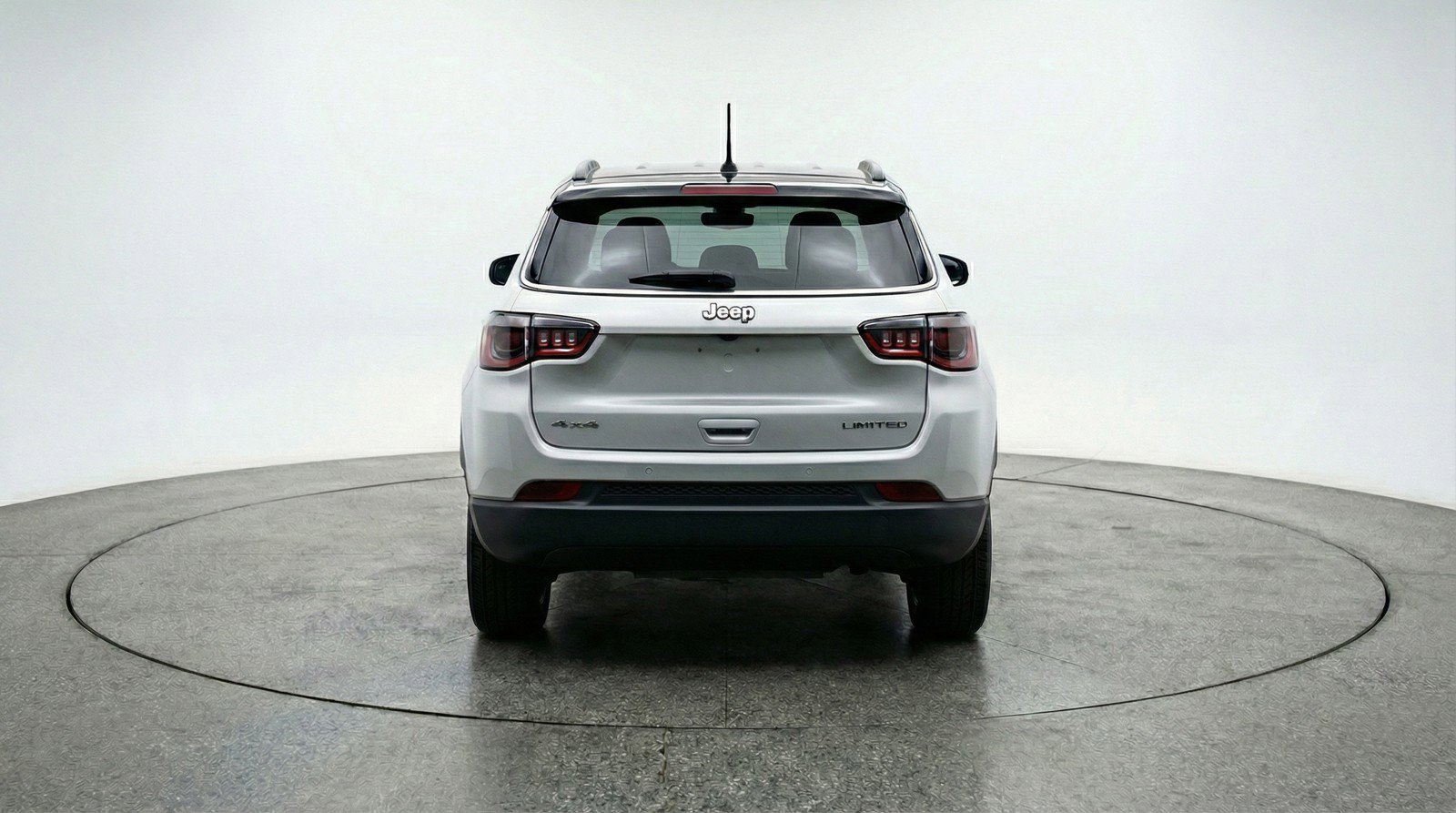 Used 2025 Jeep Compass Limited image 7