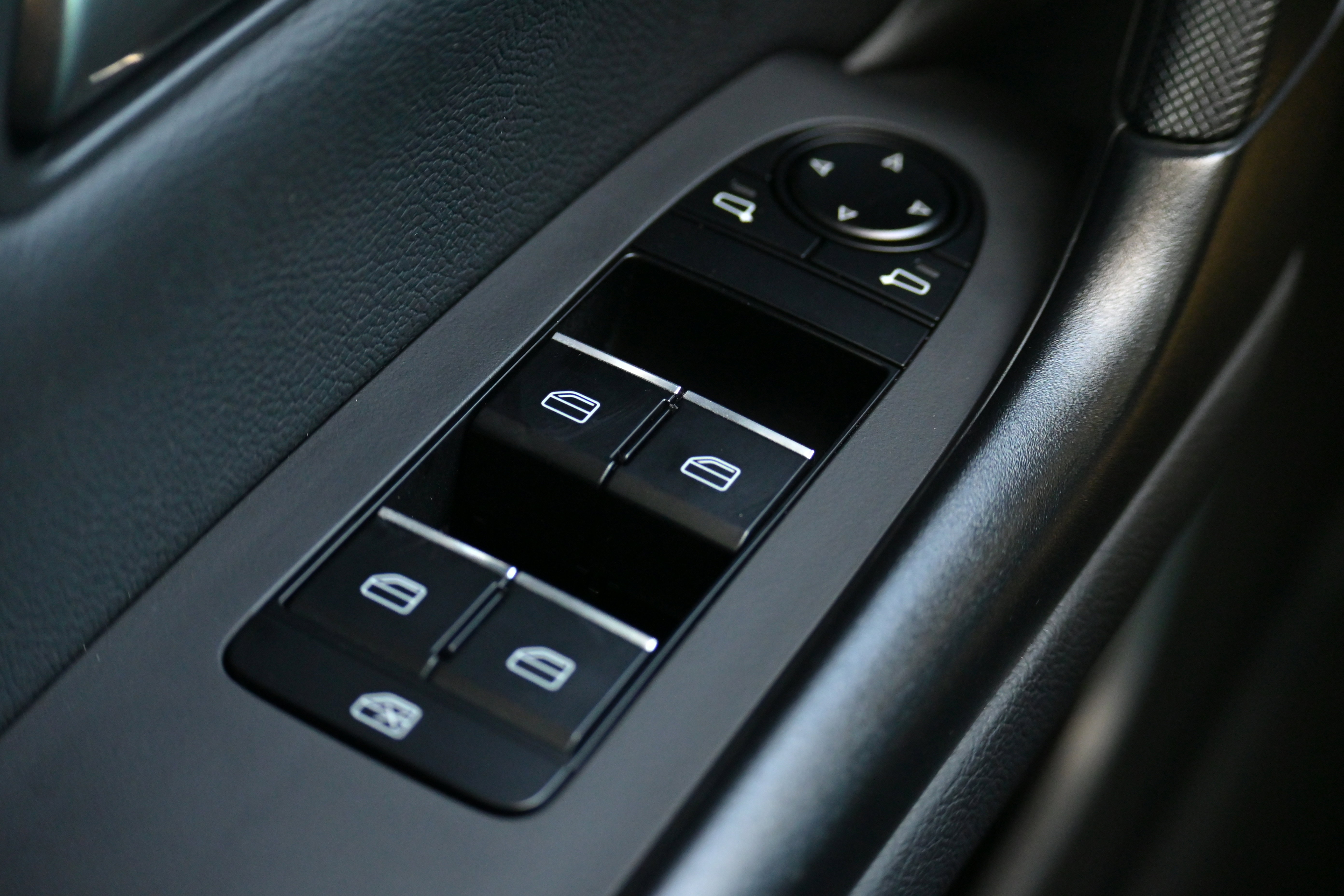 Used 2024 MAZDA CX-50 AWD 2.5 Turbo w/ Accent Package image 24