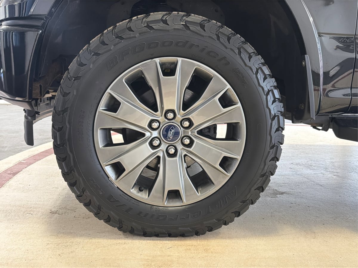 Used 2017 Ford F150 XLT w/ Equipment Group 302A Luxury AWD/4WD image 13