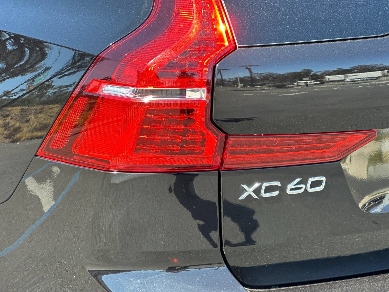 Used 2024 Volvo XC60 B5 Core AWD/4WD image 26
