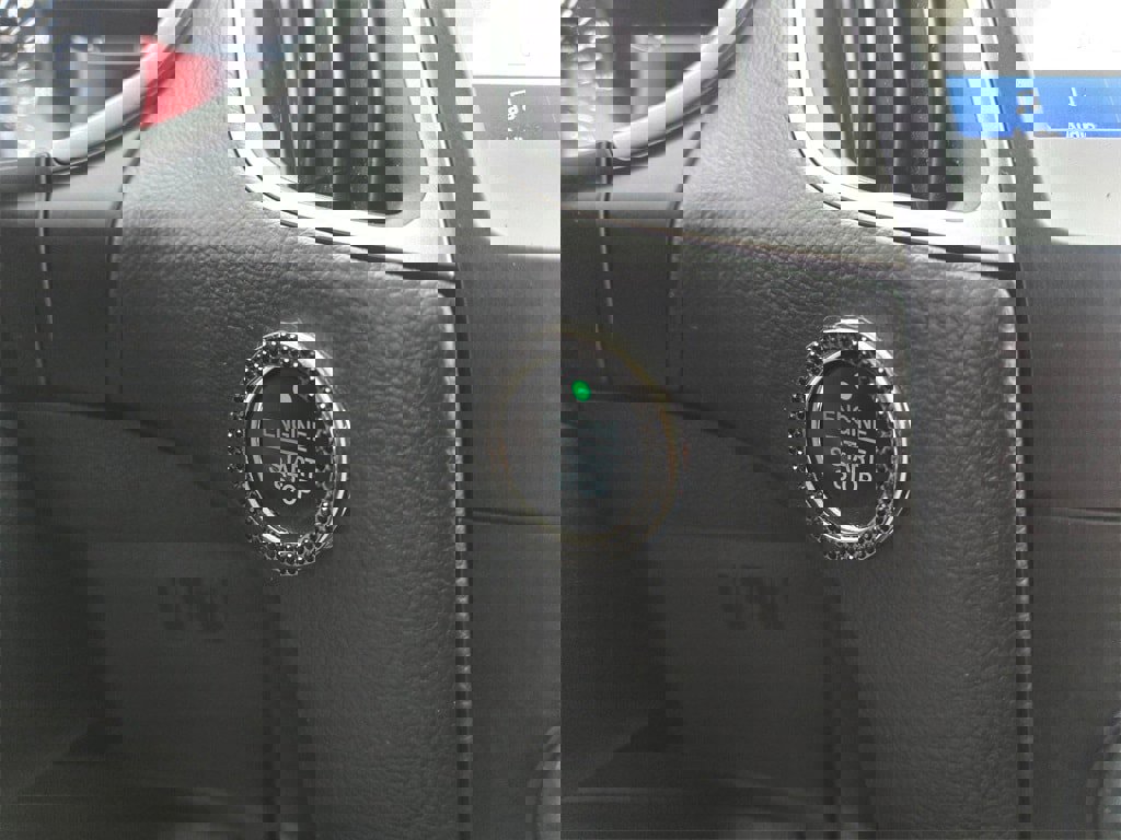 Used 2020 Ford Edge SEL image 19