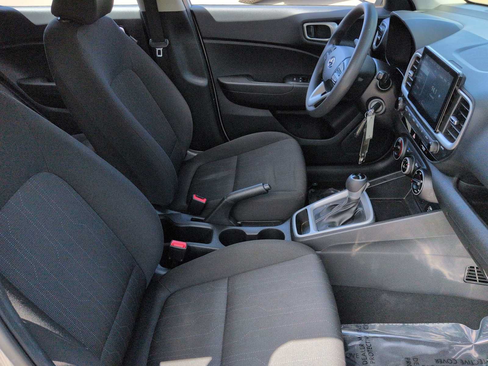 Certified 2021 Hyundai Venue SE FWD image 22
