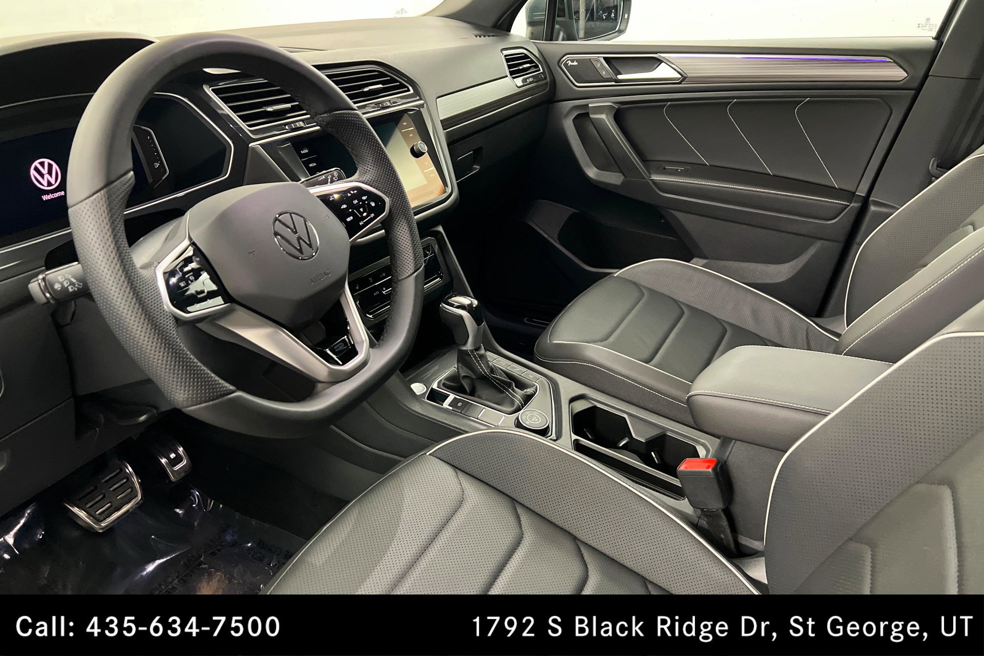 Used 2024 Volkswagen Tiguan SEL R-Line image 15