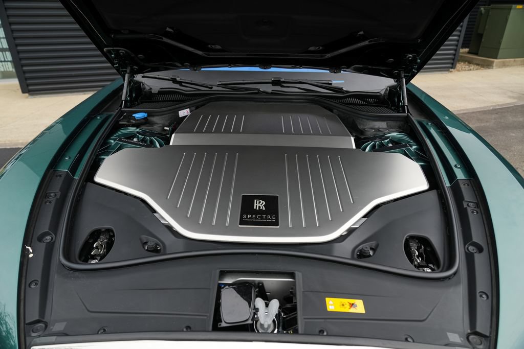 Used 2024 Rolls-Royce Spectre w/ Spectre Launch Package AWD/4WD image 11