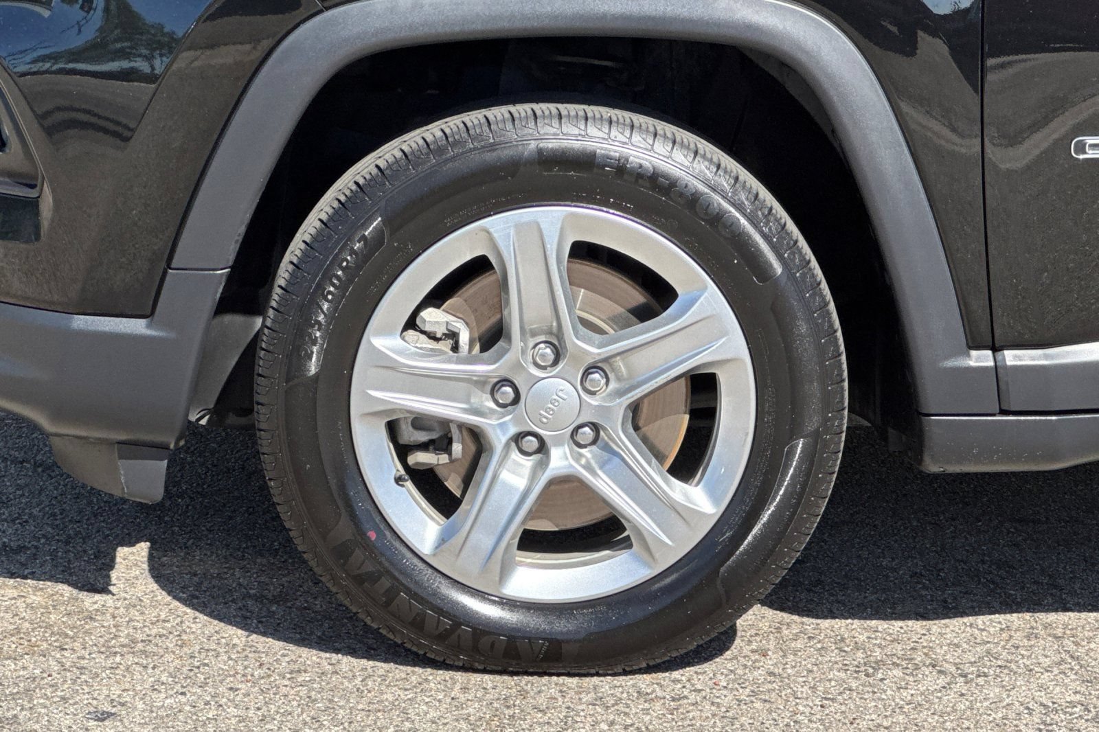 Used 2024 Jeep Compass Latitude AWD/4WD image 26