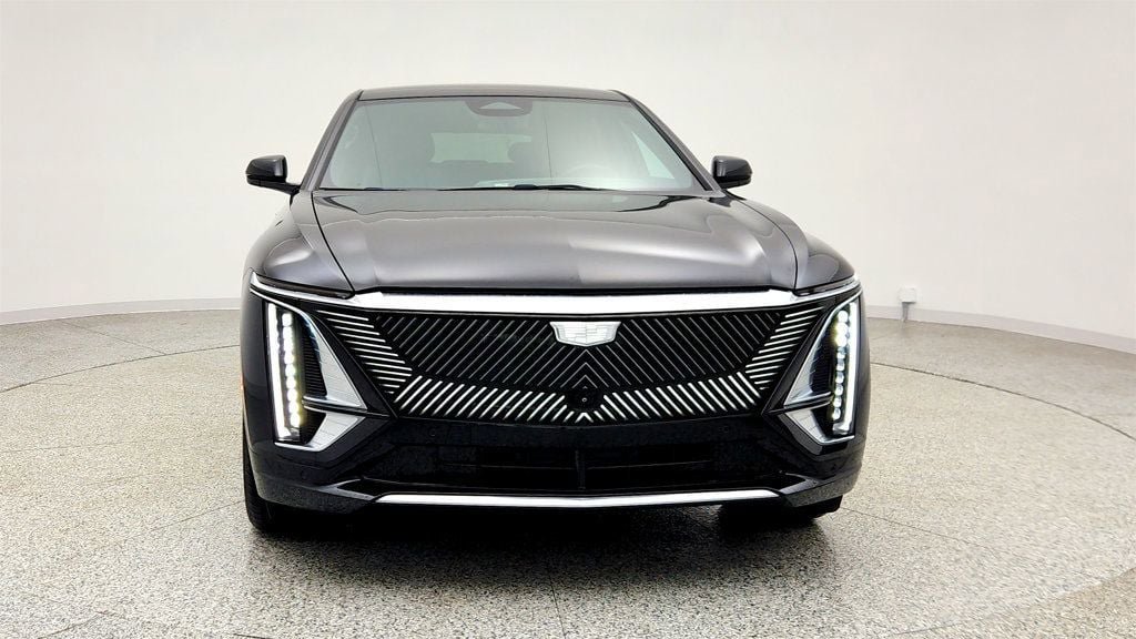 Used 2024 Cadillac Lyriq Luxury RWD image 2