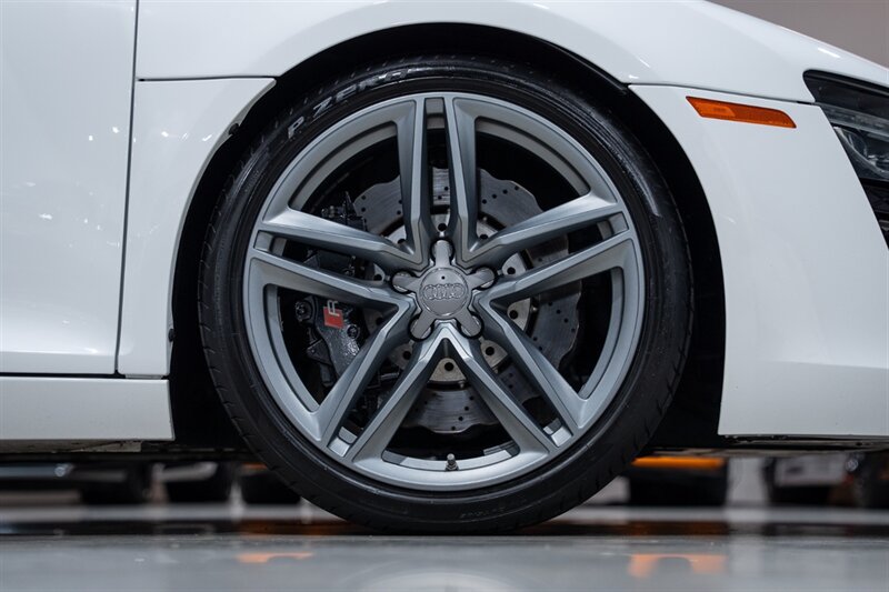 Used 2014 Audi R8 V8 AWD/4WD image 44