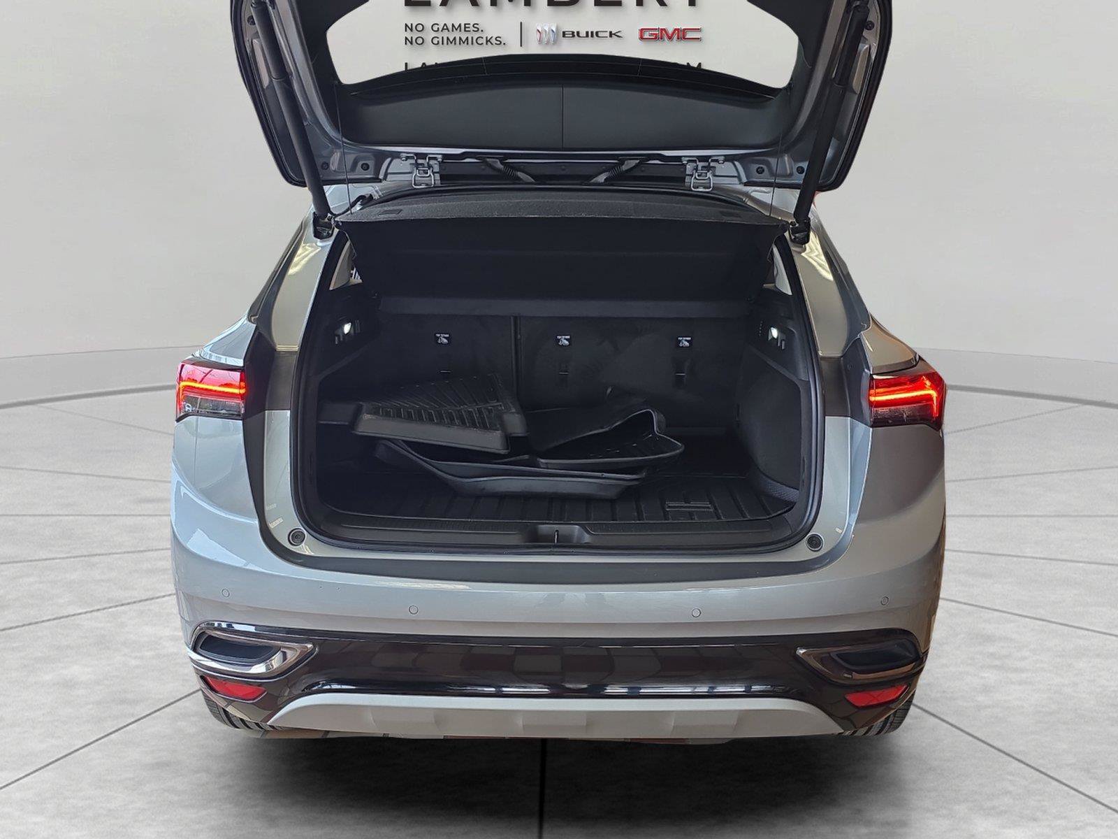 Used 2023 Buick Envision Essence w/ Sport Touring Package AWD/4WD image 13