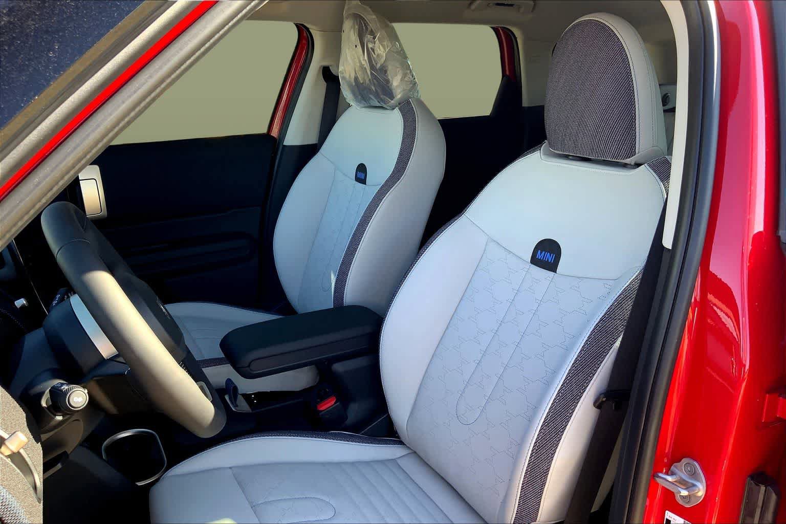 New 2025 MINI Cooper Countryman S w/ Comfort Package Max AWD/4WD image 9