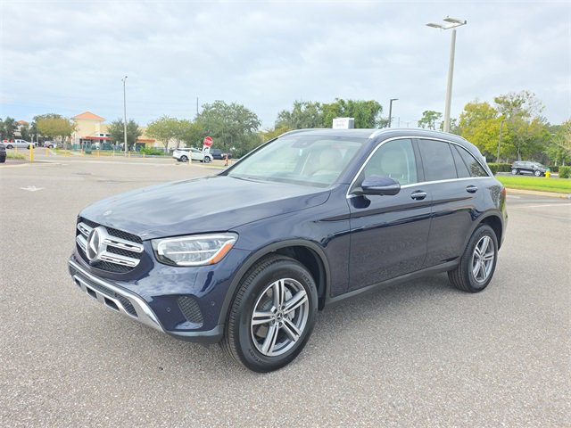 Used 2022 Mercedes-Benz GLC 300 4MATIC image 2