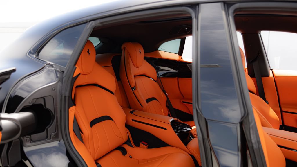 Used 2026 Ferrari Purosangue AWD/4WD image 8
