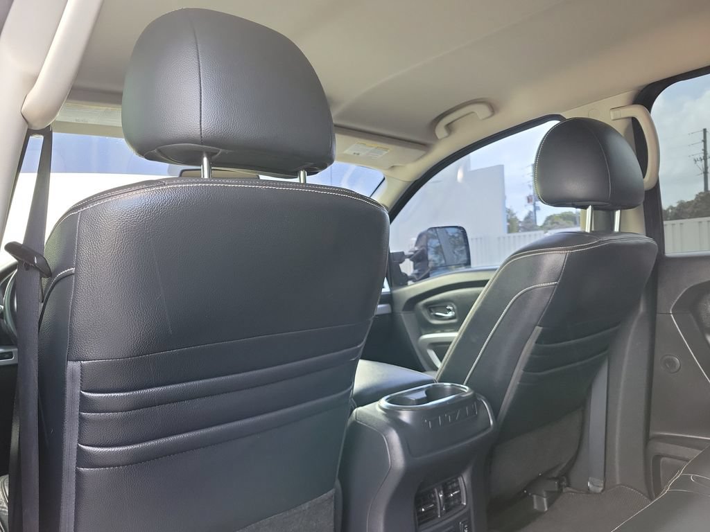 Used 2017 Nissan Titan PRO-4X w/ Pro-4x Convenience Package AWD/4WD image 16