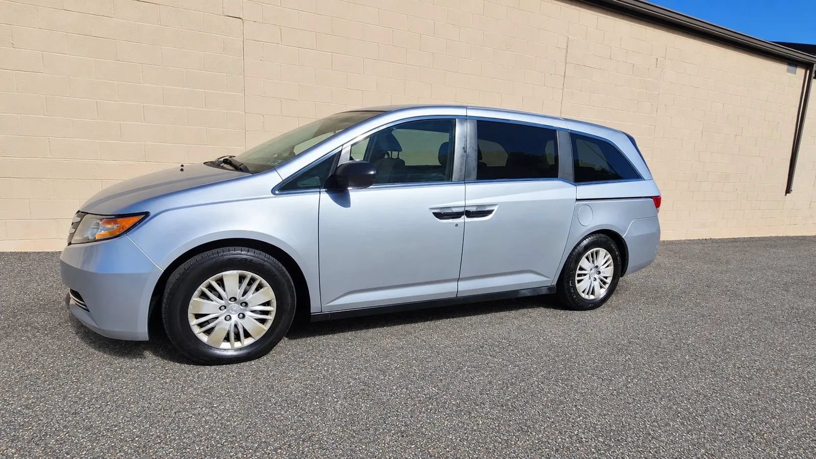 Used 2014 Honda Odyssey LX image 18