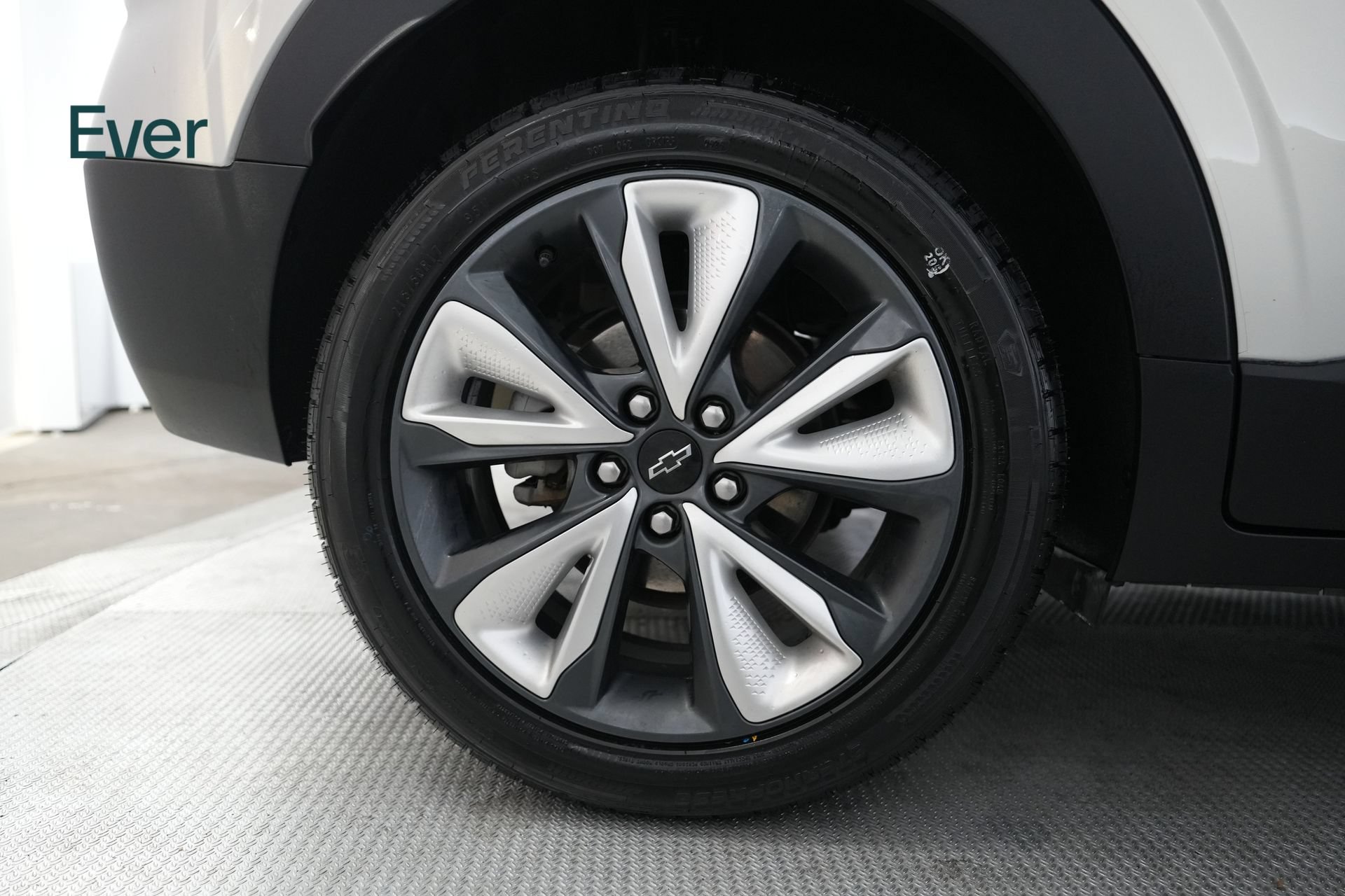 Used 2023 Chevrolet Bolt EUV LT w/ Convenience Package FWD image 22