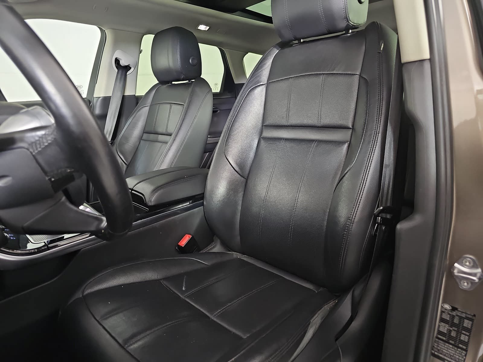 Used 2020 Land Rover Range Rover Evoque SE AWD/4WD image 15