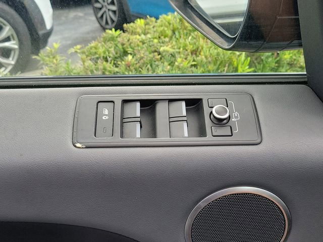 Used 2015 Land Rover Range Rover Sport HSE image 29