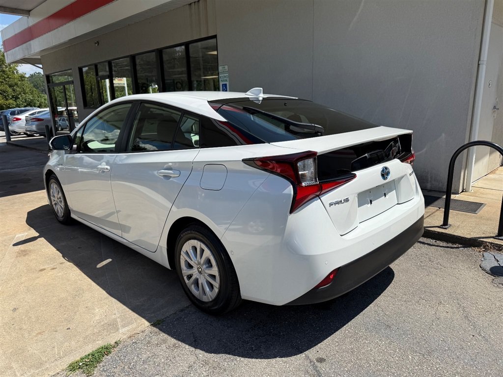 Used 2022 Toyota Prius LE FWD image 12