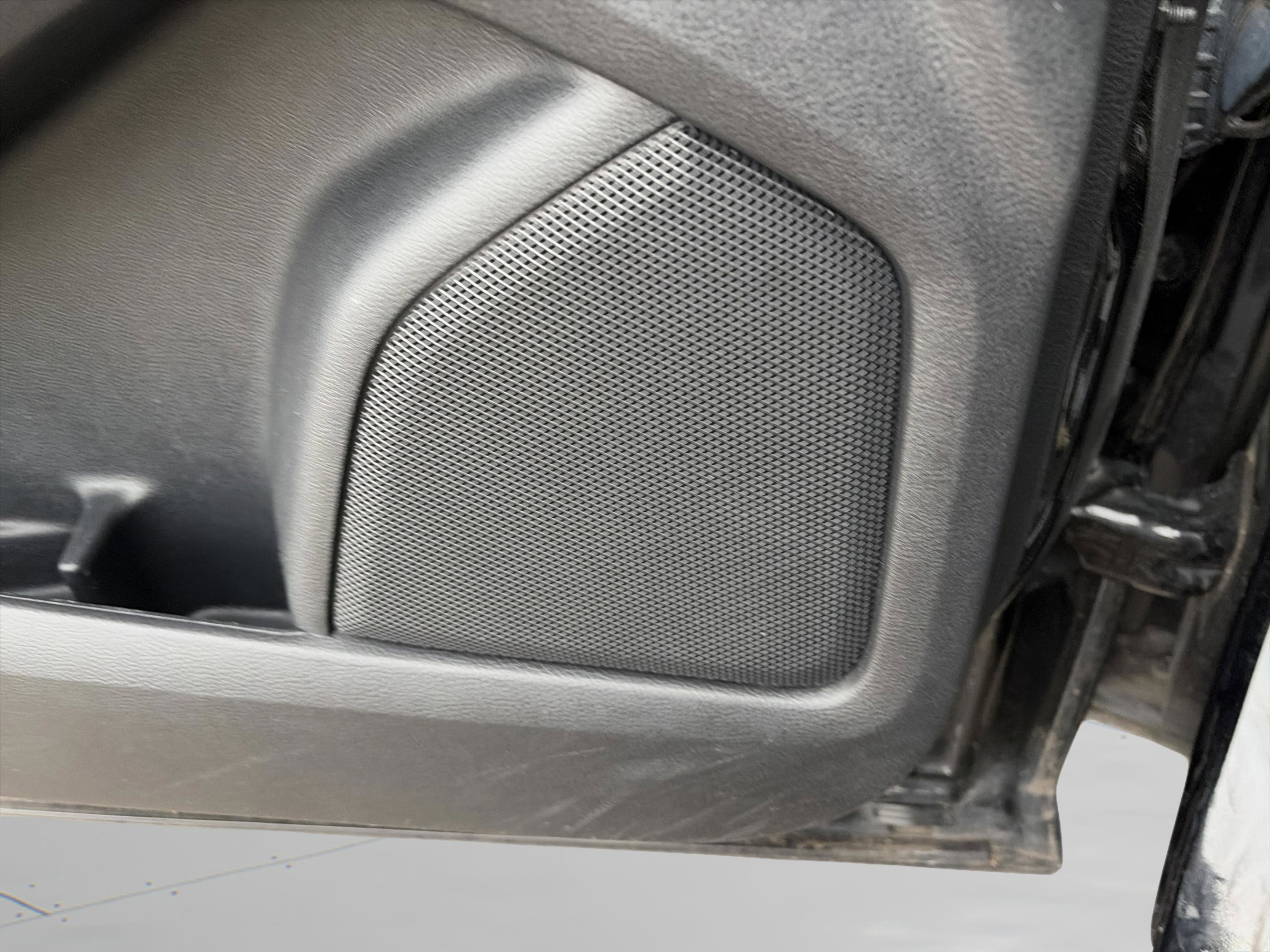 Used 2018 Ford Edge Titanium w/ Technology Package image 26