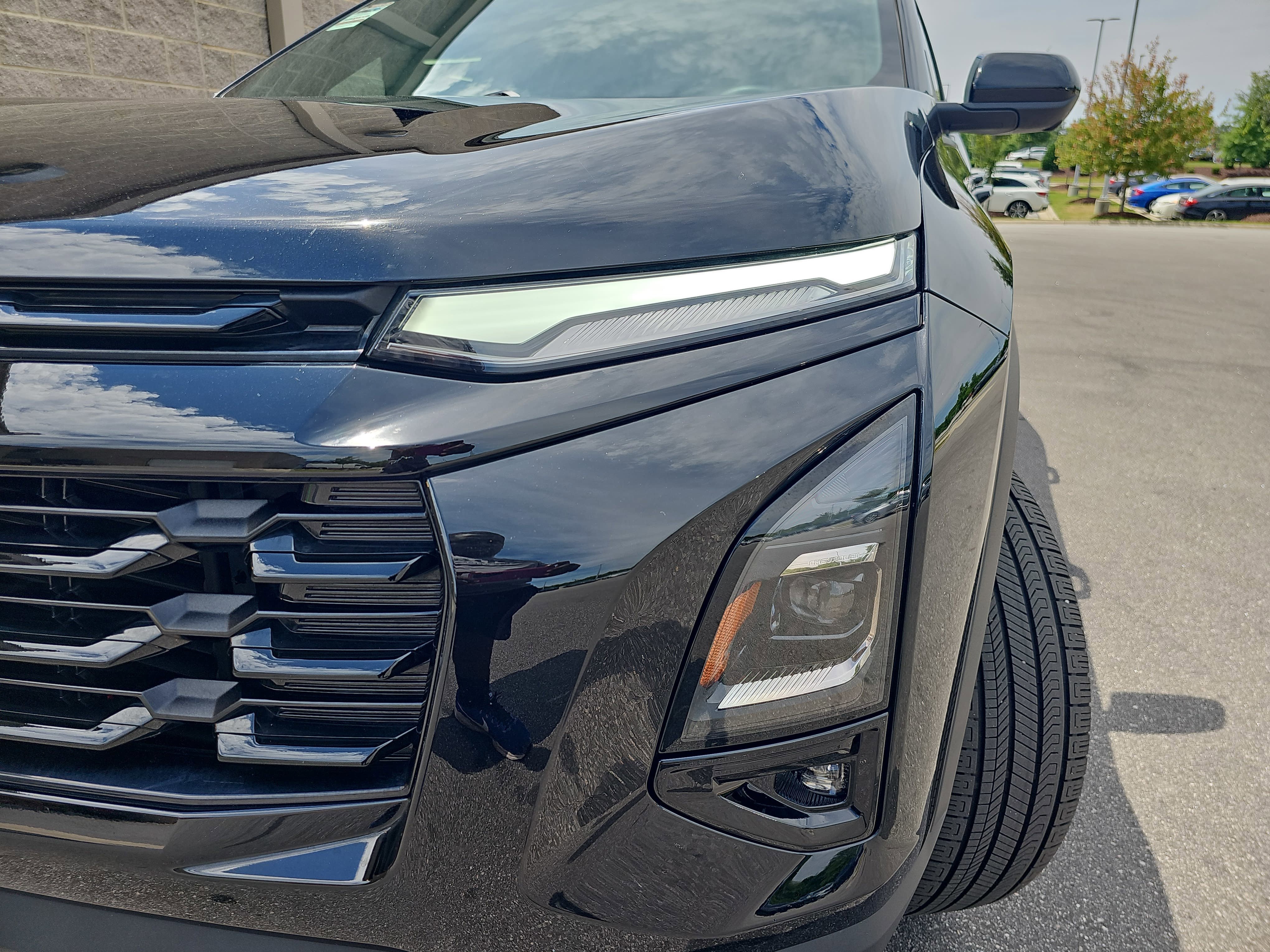 Used 2025 Chevrolet Equinox LT w/ Safety and Technology Package FWD image 28