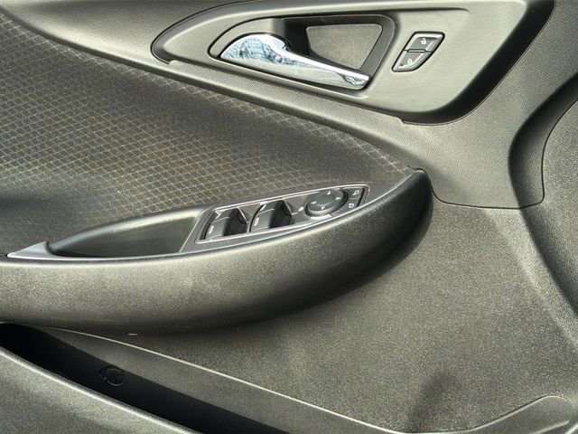 Used 2024 Chevrolet Malibu LS image 31