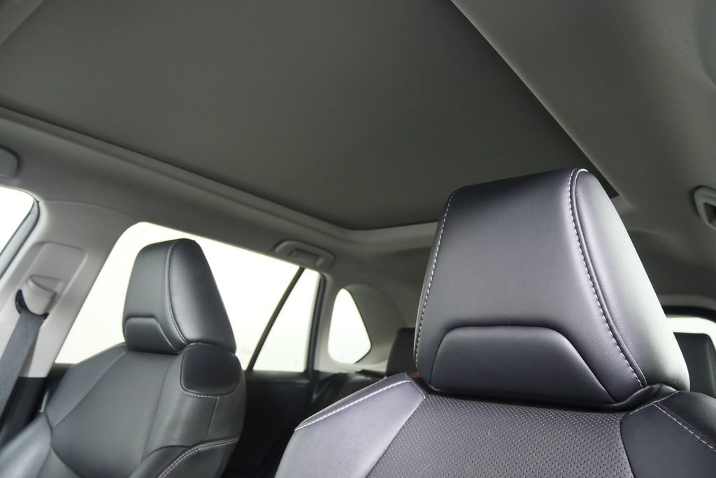 Used 2021 Toyota RAV4 Limited image 9