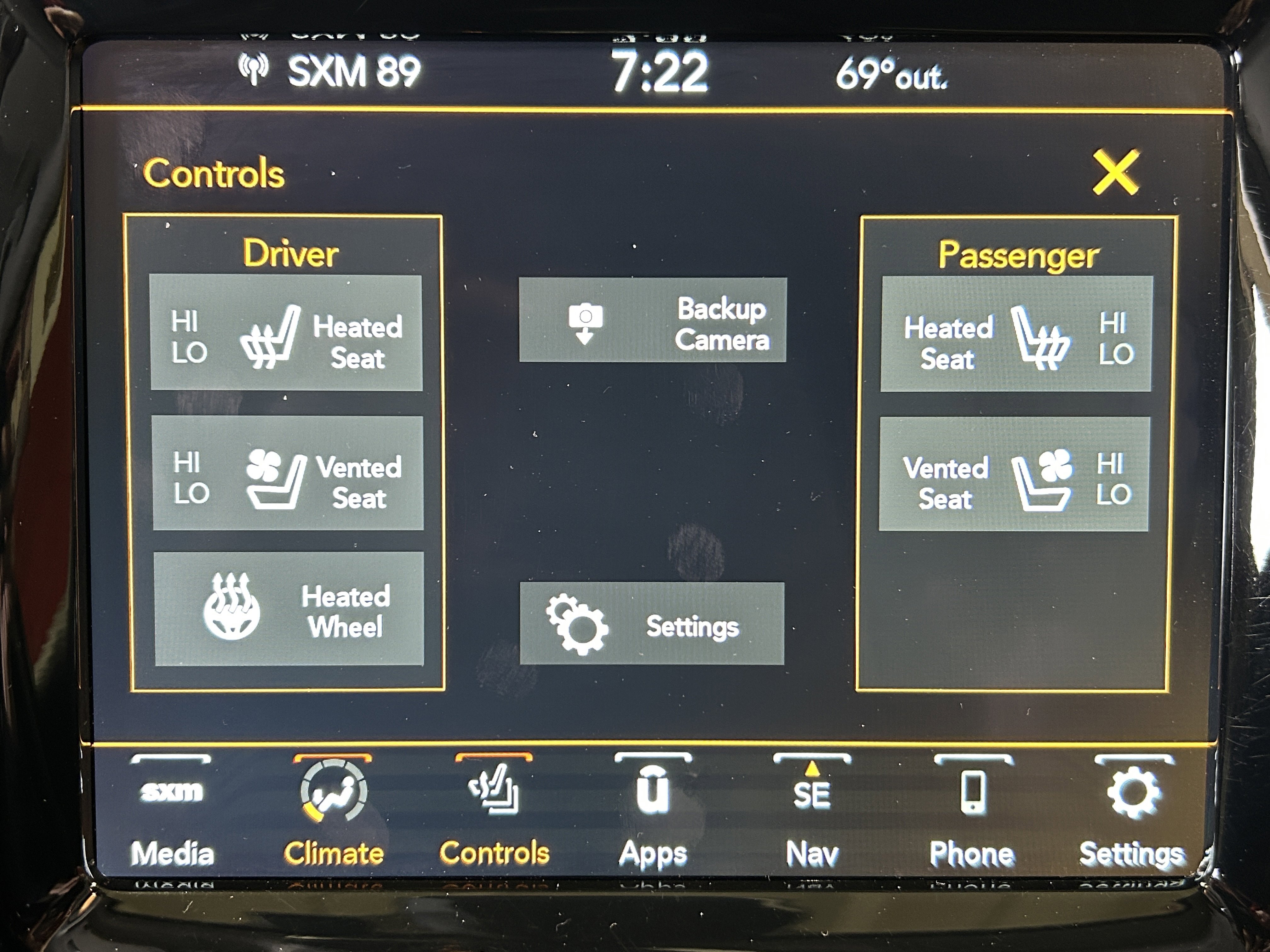 Used 2019 Jeep Cherokee Limited w/ Luxury Group image 24