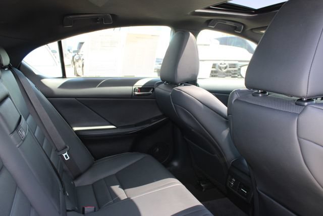 Certified 2025 Lexus IS 350 F Sport RWD image 7