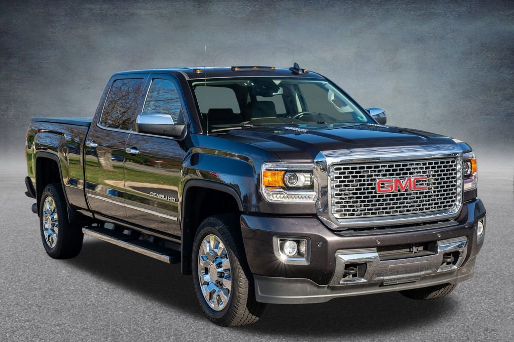 Used 2015 GMC Sierra 2500 Denali w/ Duramax Plus Package image 10