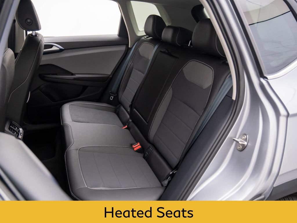 Used 2024 Volkswagen Taos SE image 18