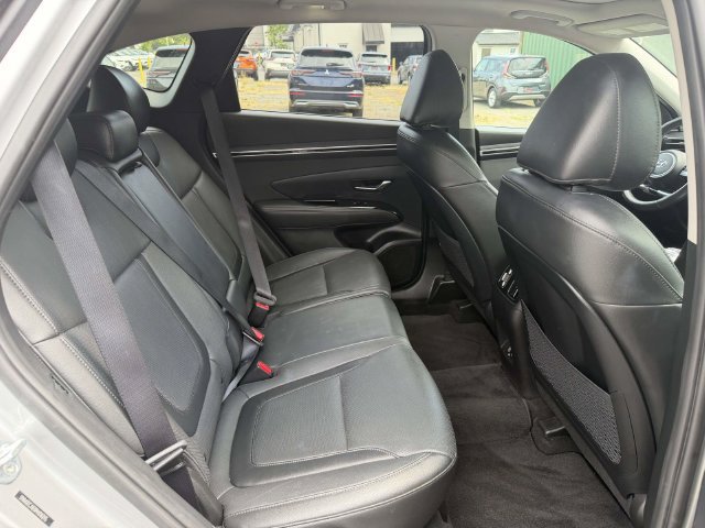 Used 2023 Hyundai Tucson Limited AWD/4WD image 13
