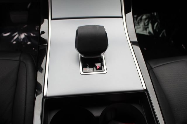 Used 2025 Land Rover Range Rover Evoque S image 16