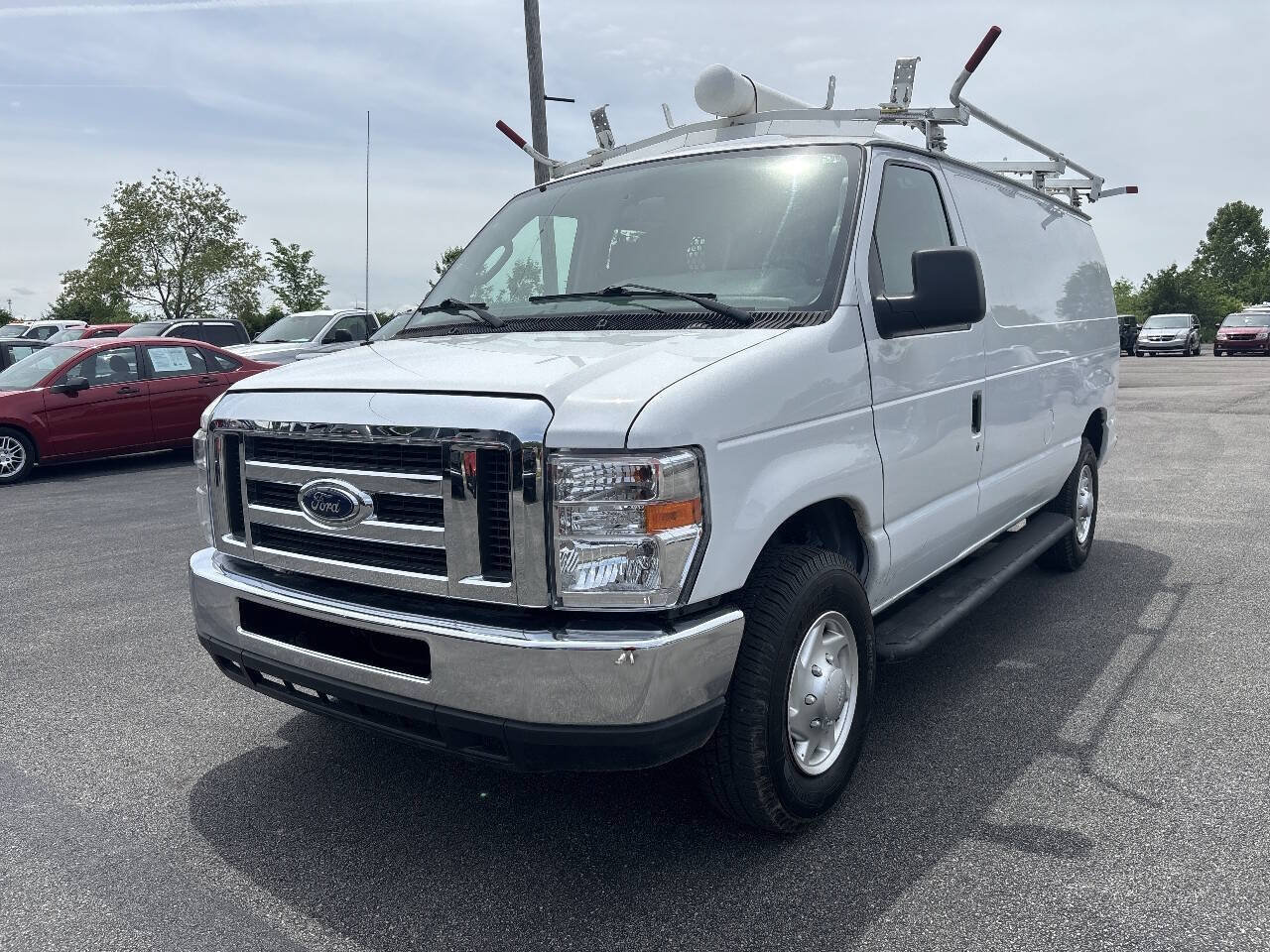 Used 2011 Ford E-250 and Econoline 250 w/ PWR Group RWD image 2
