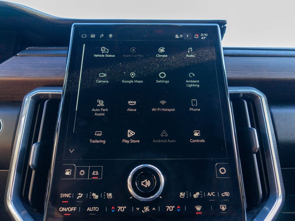 Used 2024 GMC Acadia Denali w/ Super Cruise Package image 26