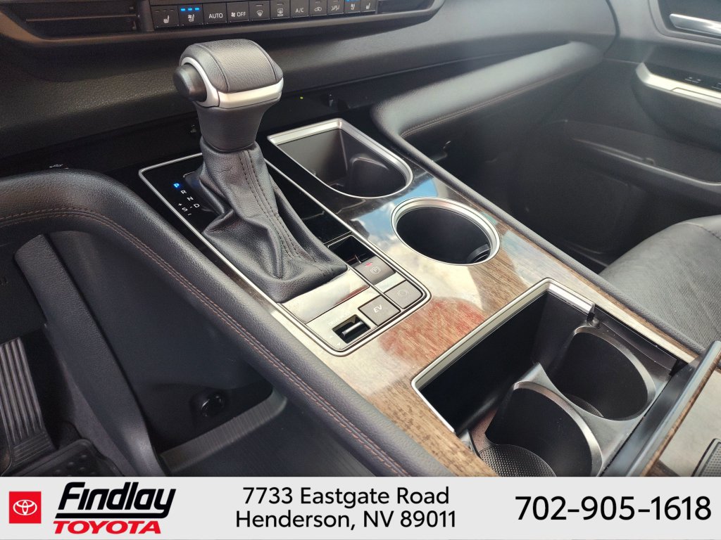 Certified 2025 Toyota Sienna Limited FWD image 11